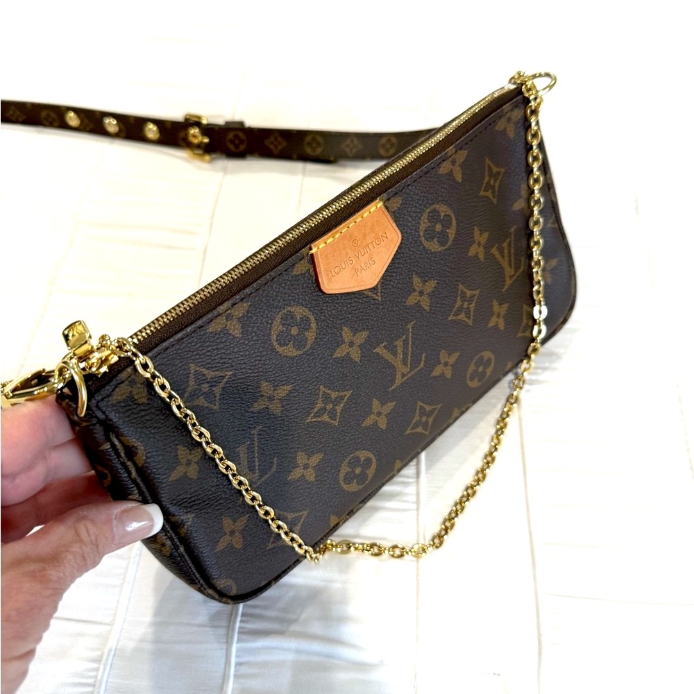 ❤️⭐️PRICE DROP! Louis Vuitton Monogram Crossbody Bag Multi Pochette W/Gold Chain - Picture 6 of 16